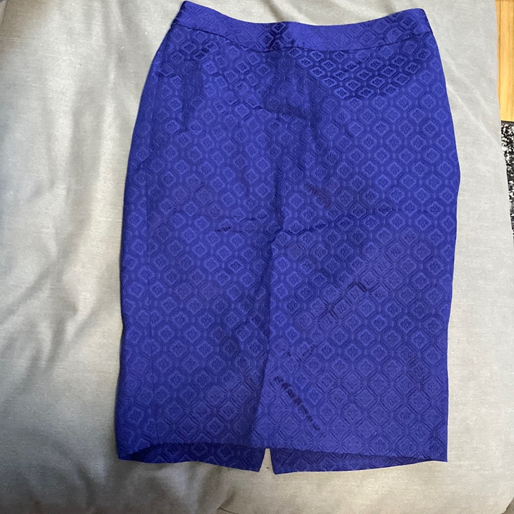 Limited pencil skirt- size 4